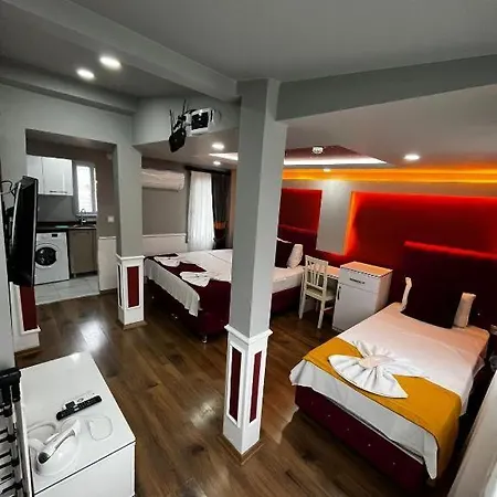 Enes & Suites アパート