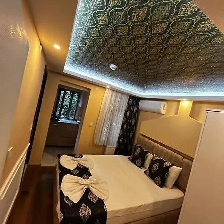 דירה Enes & Suites *